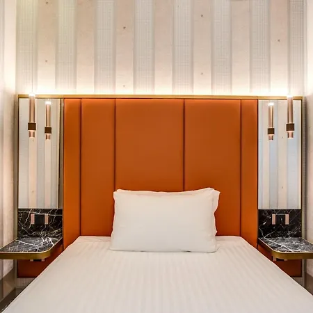 Cc Palace Hotell