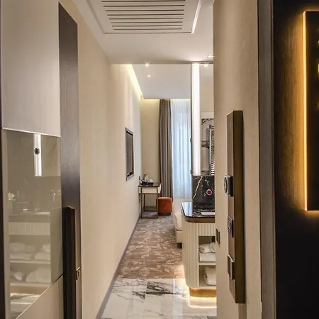 Cc Palace Hotell 4*