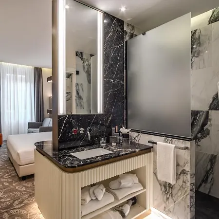 Hotell Cc Palace 4*