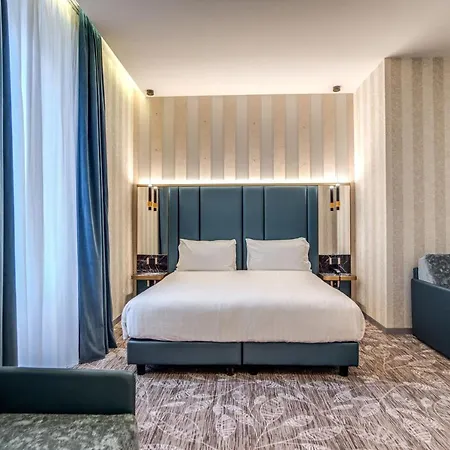 Hotell Cc Palace 4*