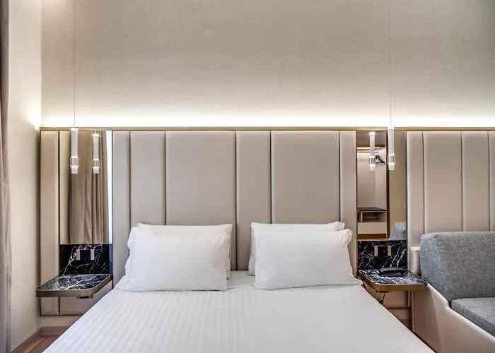 Cc Palace Ξενοδοχείο 4*