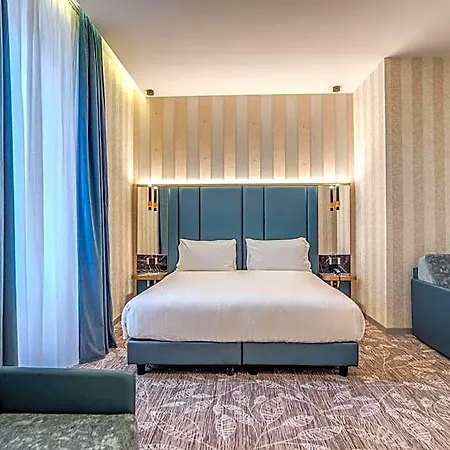 Cc Palace Hotel