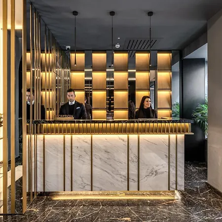 Cc Palace Hotel